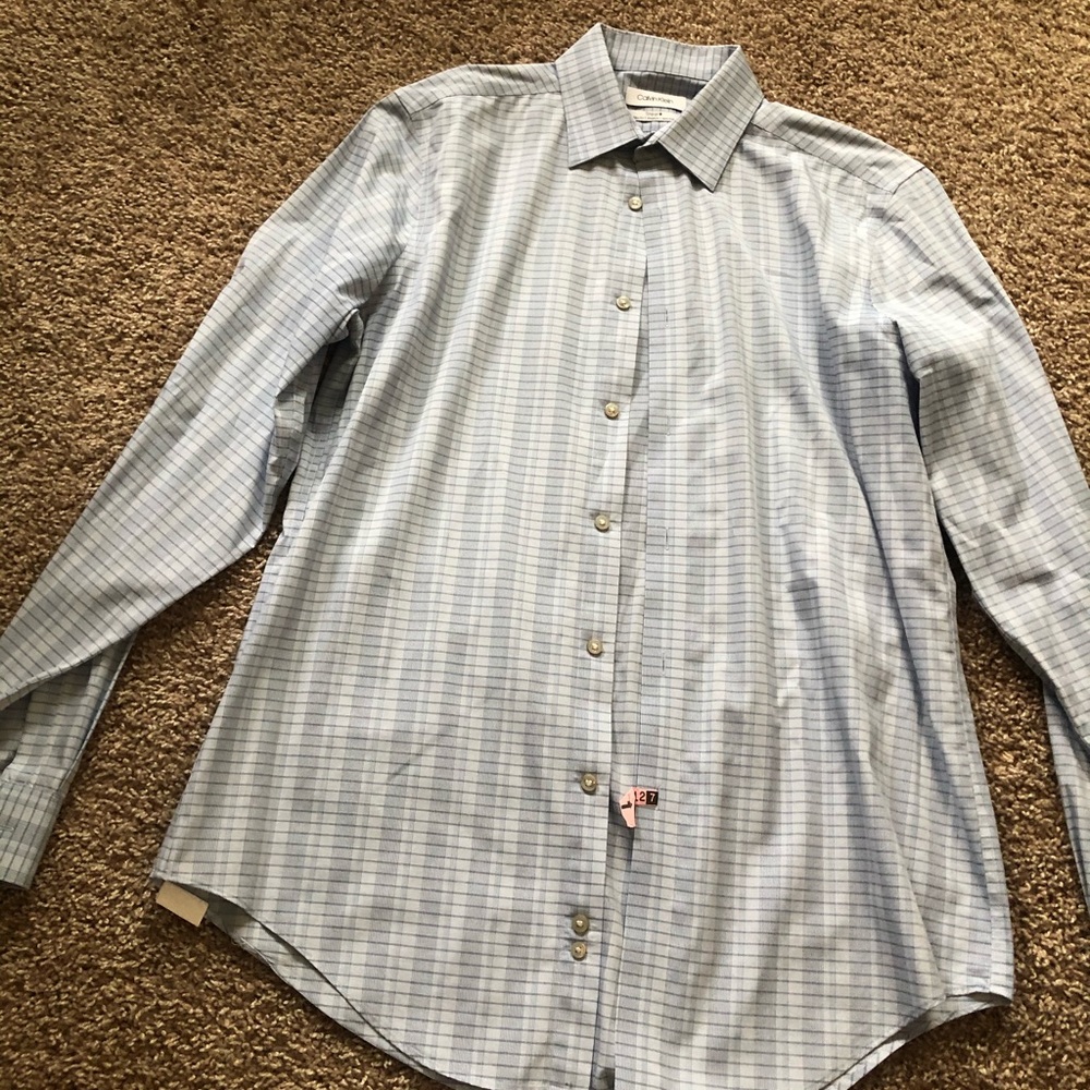 Calvin Klein’s mens dress shirt